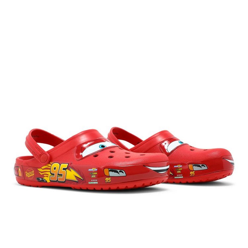Crocs Classic Clog Lightning McQueen – lifestyle foto | Purekickz