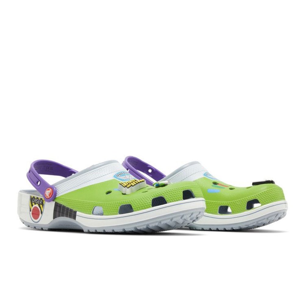 Crocs Classic Clog Toy Story Buzz Lightyear – lifestyle foto | Purekickz
