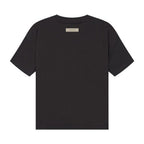 Fear of God Essentials S22 1977 Tee Iron – boční pohled | Purekickz
