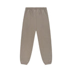 Fear of God Essentials Fleece Sweatpant 'Heather Grey' – boční pohled | Purekickz