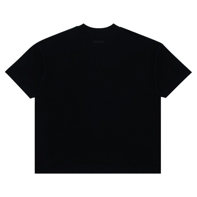 Fear of God Essentials NBA Tee (SS25) Black – boční pohled | Purekickz