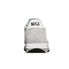 Fragment Design x sacai x Nike LDV Waffle 'Light Smoke Grey' – detail materiálu | Purekickz