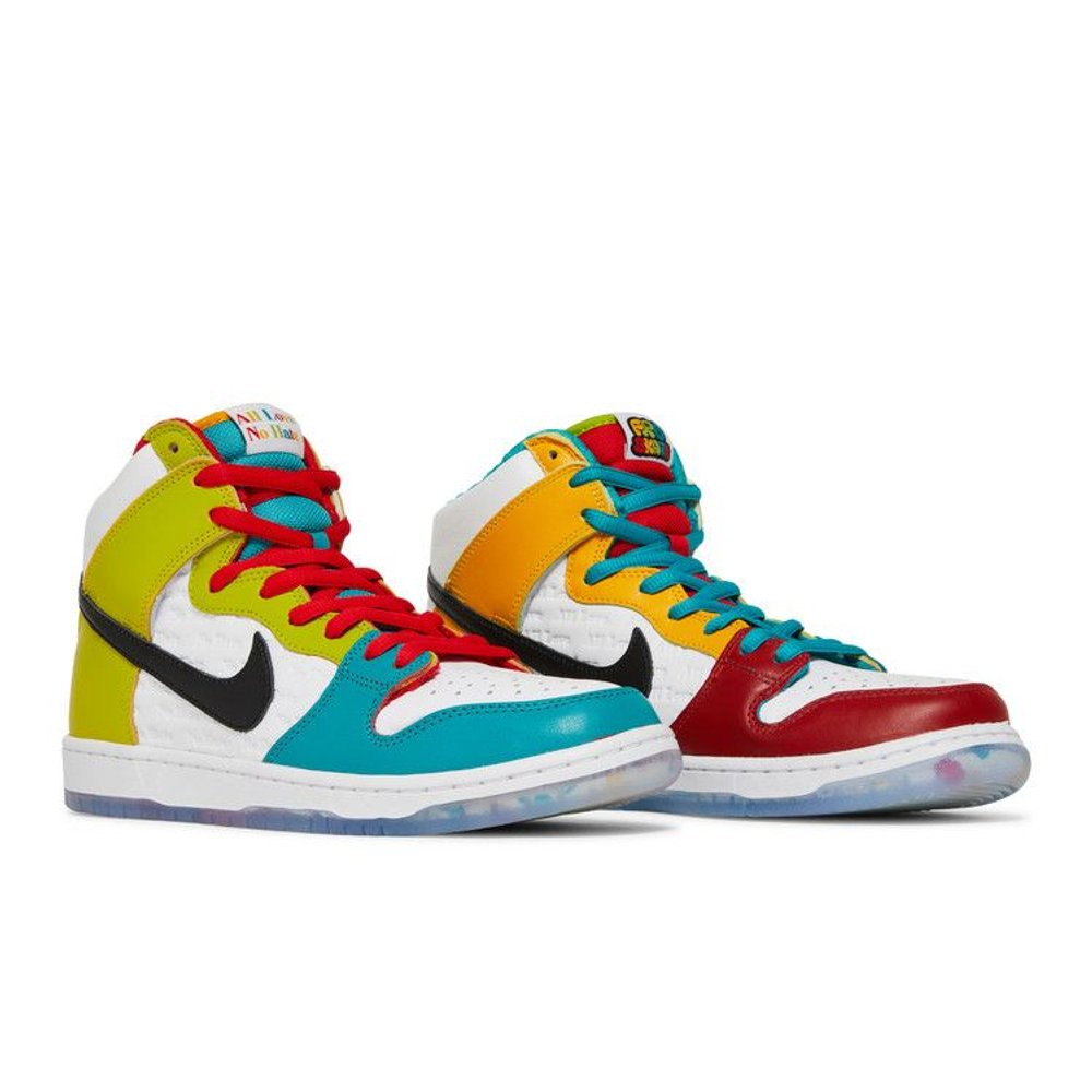 froSkate x Nike Dunk High SB 'All Love No Hate' – lifestyle foto | Purekickz