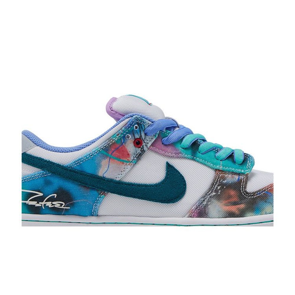 Futura Laboratories x Nike Dunk Low SB 'Bleached Aqua' – detail | Purekickz
