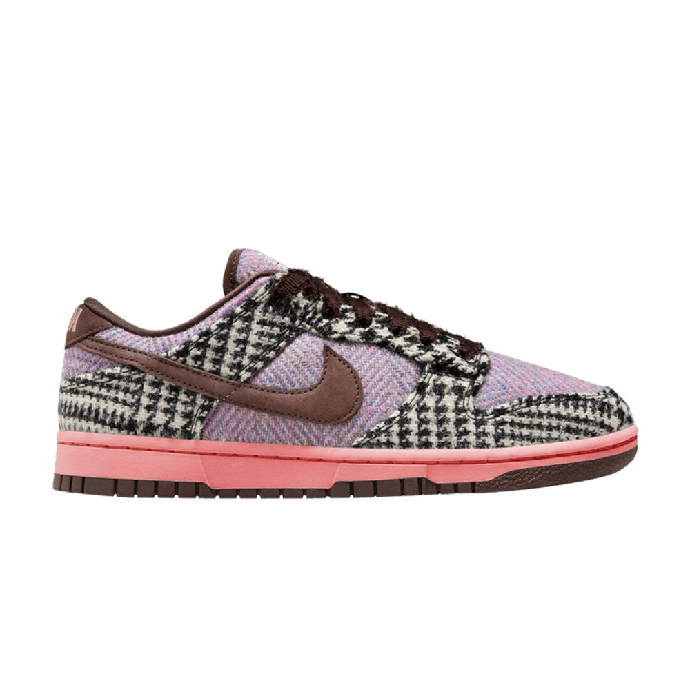 Harris Tweed x Nike Wmns Dunk Low 'Purple Pink' – boční pohled | Purekickz