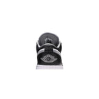Jordan 1 Low Black White Grey (GS) – detail materiálu | Purekickz
