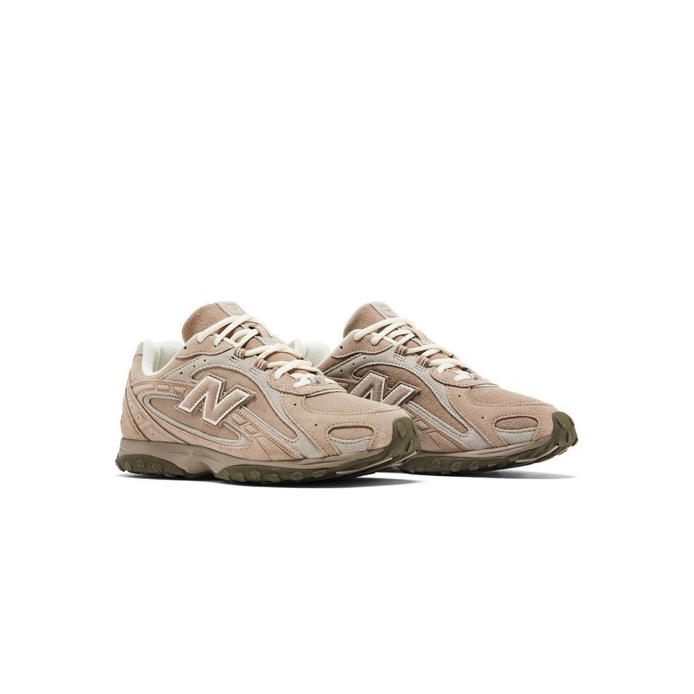 New Balance 204L Mushroom Arid Stone – lifestyle foto | Purekickz