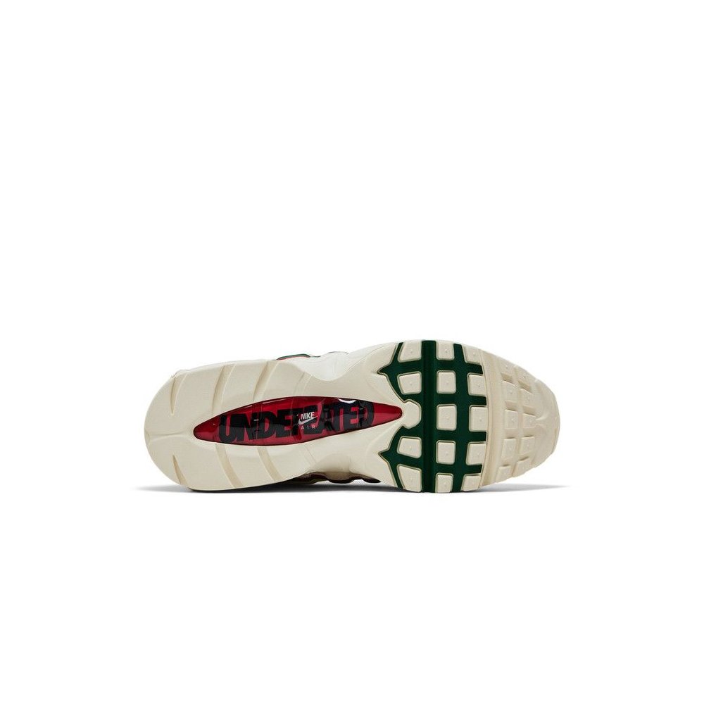 Nike Air Max 95 SP Undefeated Sail – zadní pohled | Purekickz
