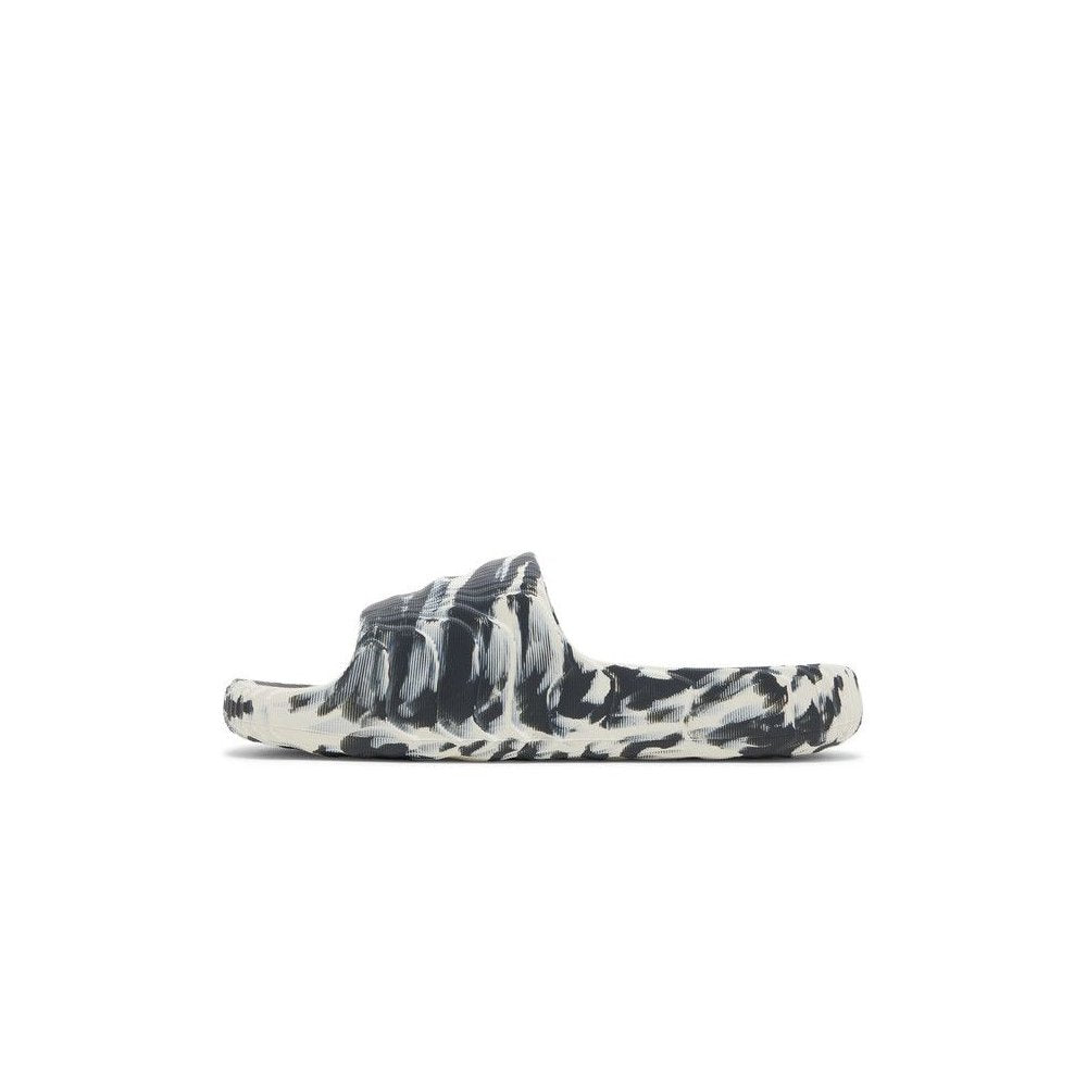 adidas Adilette 22 Slides Carbon Aluminum – detail | Purekickz