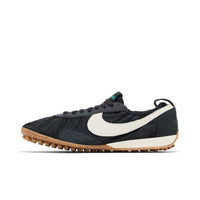 Jacquemus x Nike Wmns Moon Shoe SP Off Noir – hlavní pohled | Purekickz