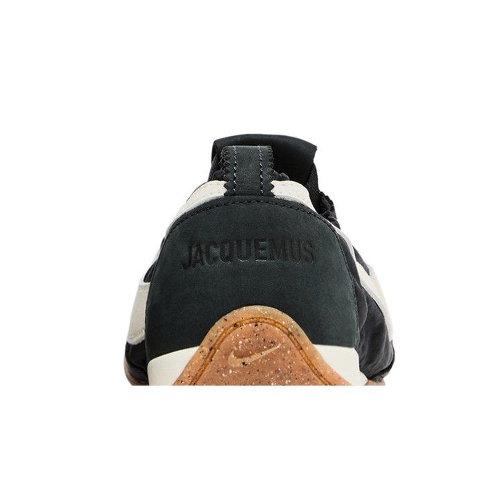 Jacquemus x Nike Wmns Moon Shoe SP Off Noir – detail materiálu | Purekickz