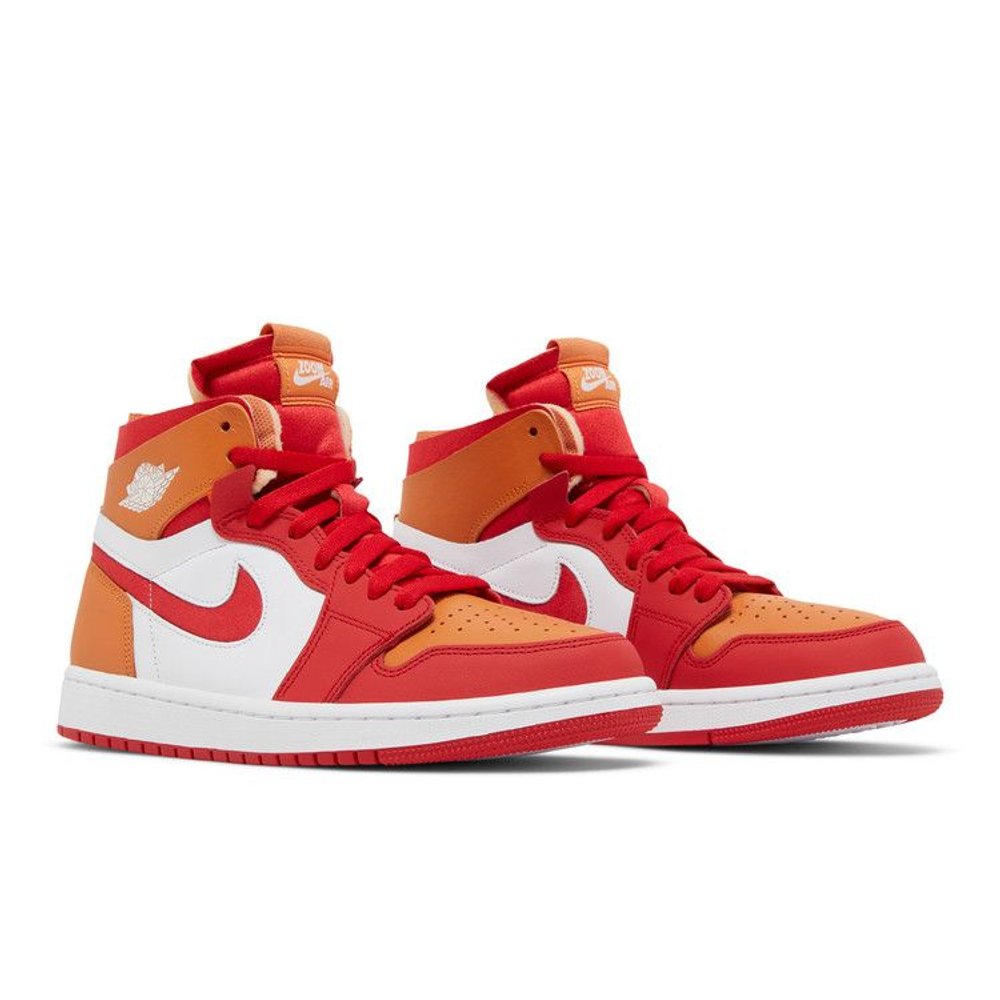 Jordan 1 High Zoom Air CMFT Fire Red Hot Curry (W) – lifestyle foto | Purekickz