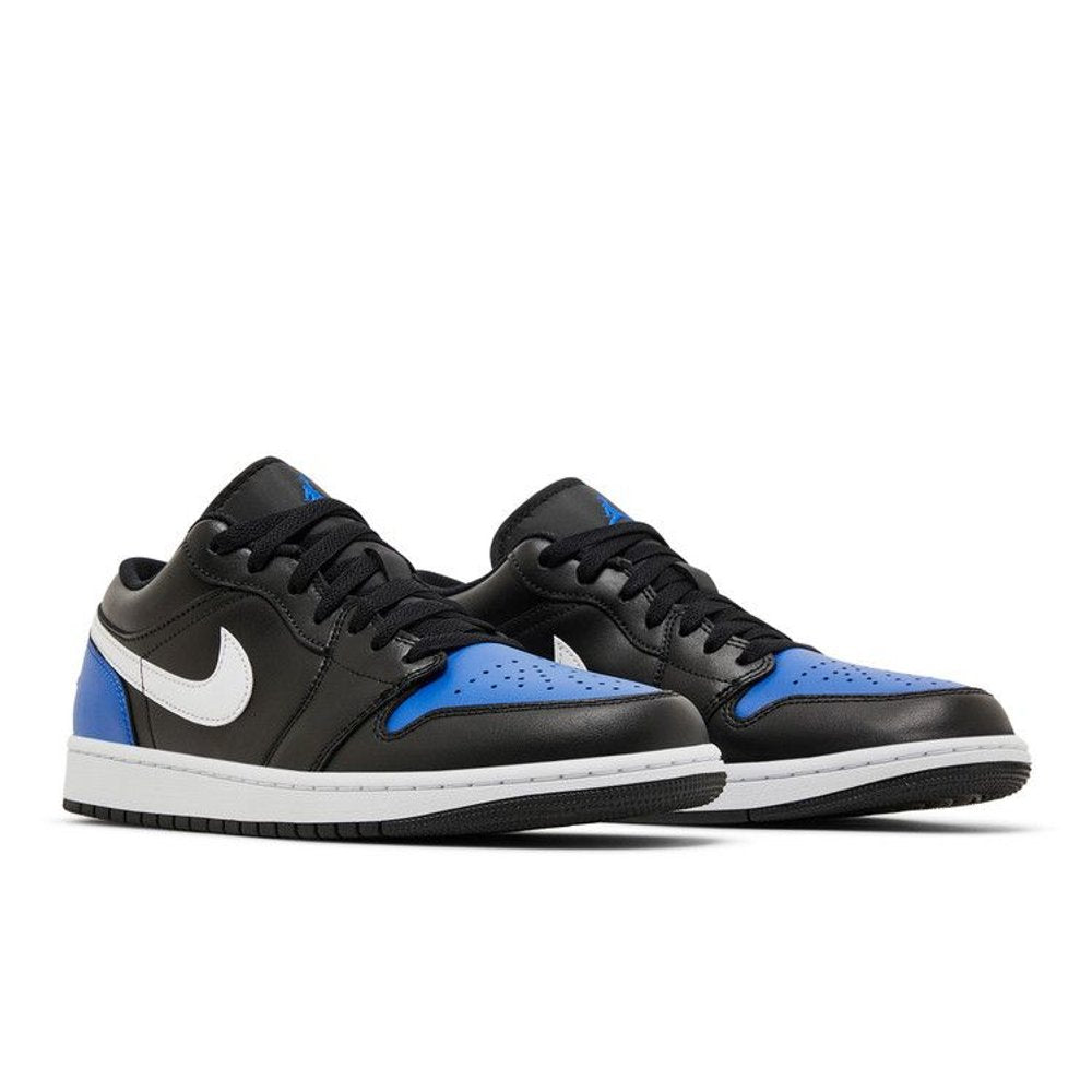 Jordan 1 Low Black Royal Toe – lifestyle foto | Purekickz