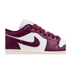 Jordan 1 Low Bordeaux (W) – detail | Purekickz