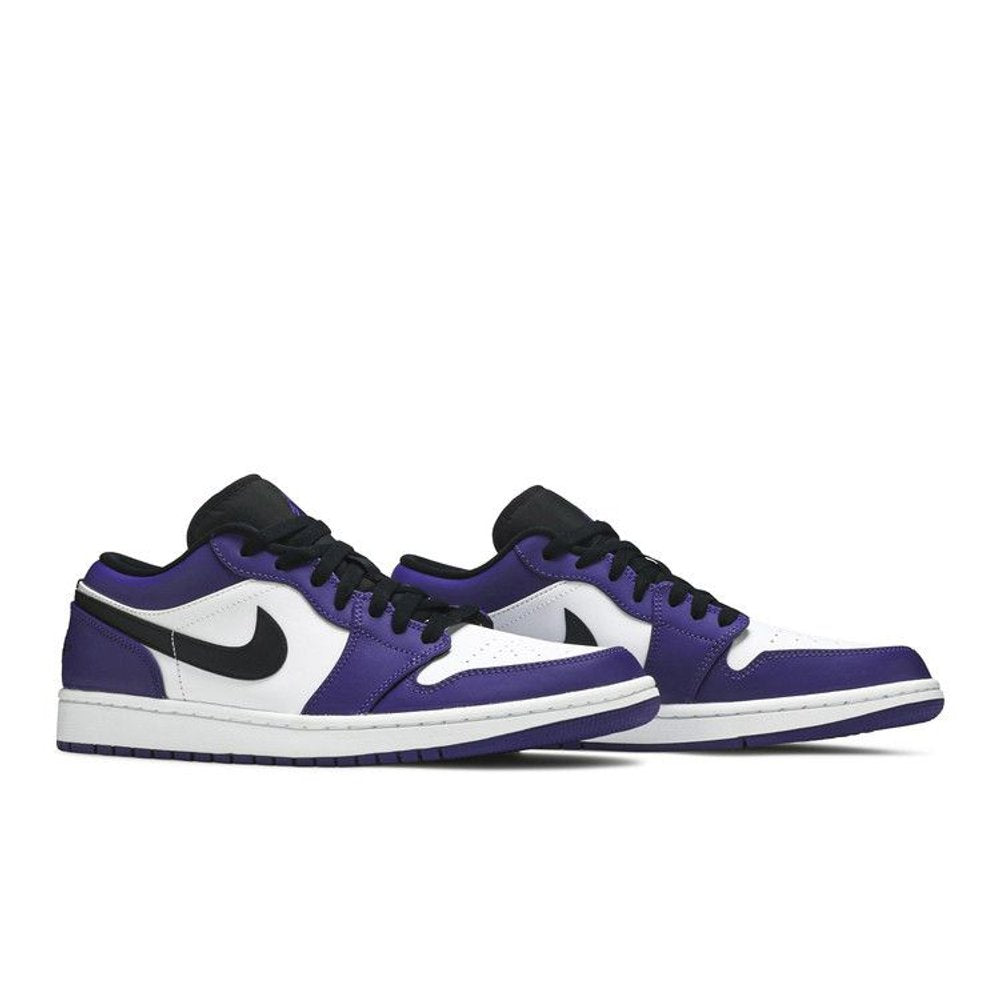 Jordan 1 Low Court Purple White – lifestyle foto | Purekickz
