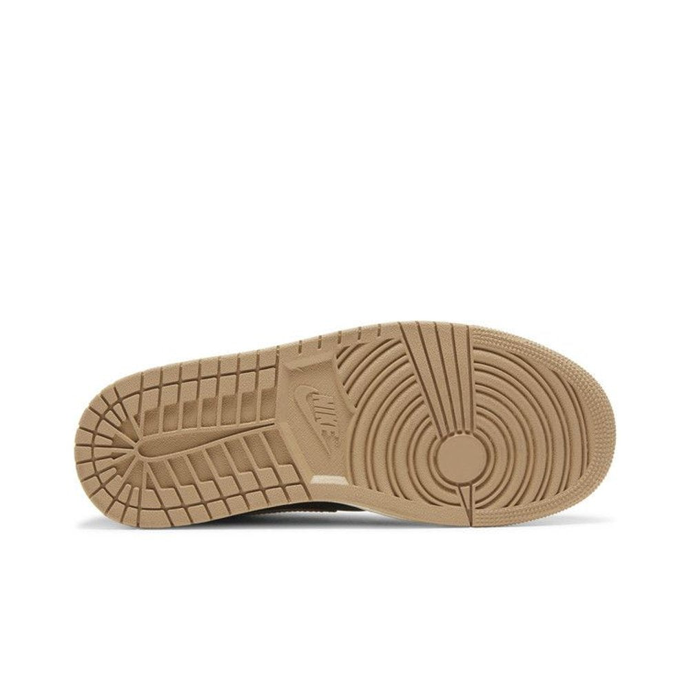 Jordan 1 Low Desert – zadní pohled | Purekickz