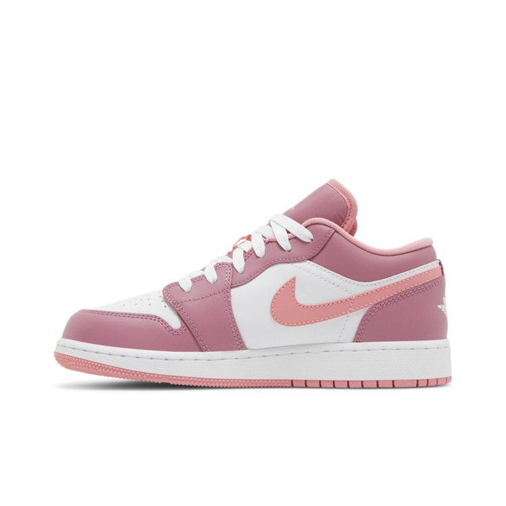 Jordan 1 Low Desert Berry (GS) – hlavní pohled | Purekickz