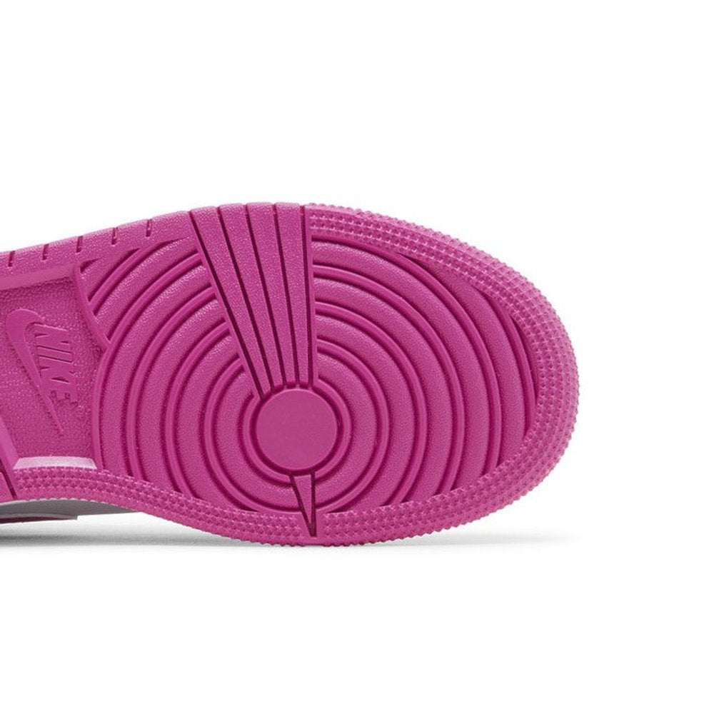 Jordan 1 Low Fire Pink (GS) – pohled shora | Purekickz