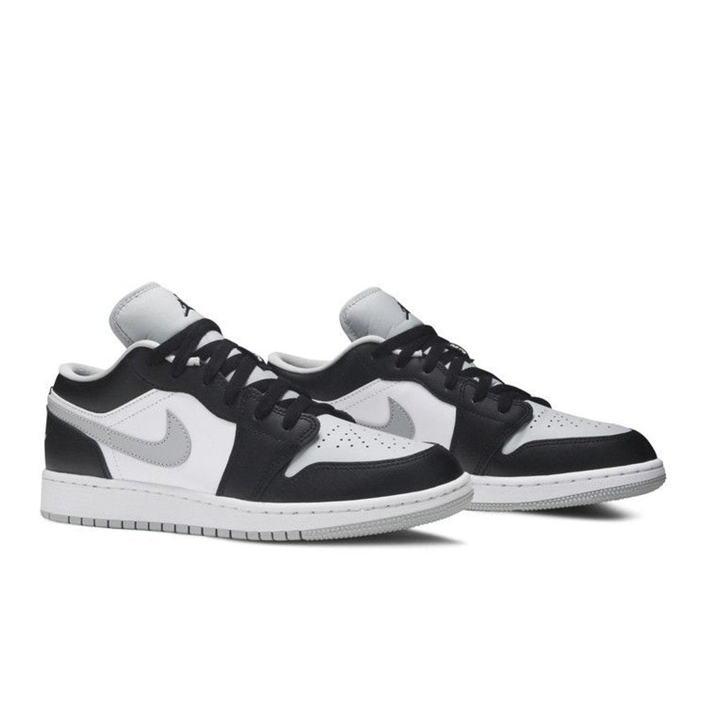 Jordan 1 Low Grey Toe (GS) – lifestyle foto | Purekickz