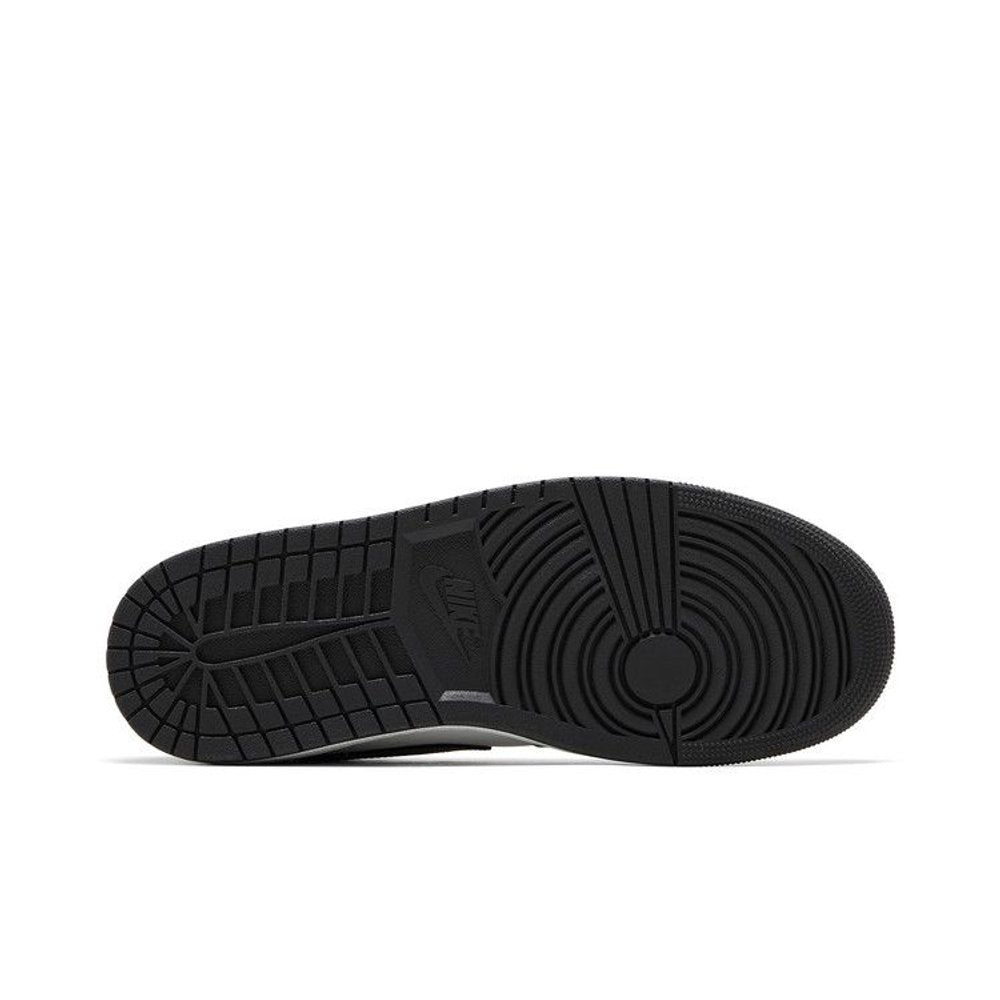 Jordan 1 Low Grey White – zadní pohled | Purekickz
