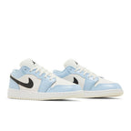 Jordan 1 Low Ice Blue (GS) – lifestyle foto | Purekickz
