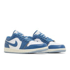 Jordan 1 Low Industrial Blue – lifestyle foto | Purekickz