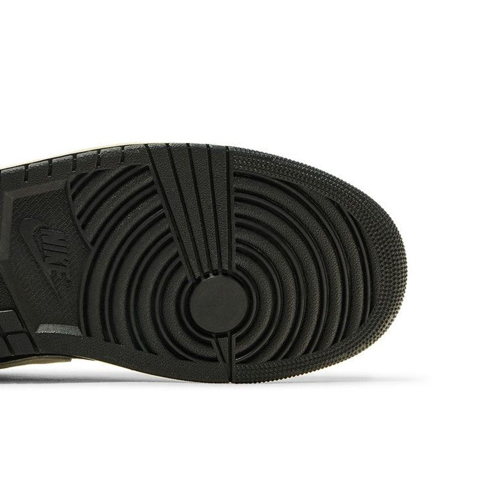 Jordan 1 Low Light Smoke Grey Off Noir – pohled shora | Purekickz