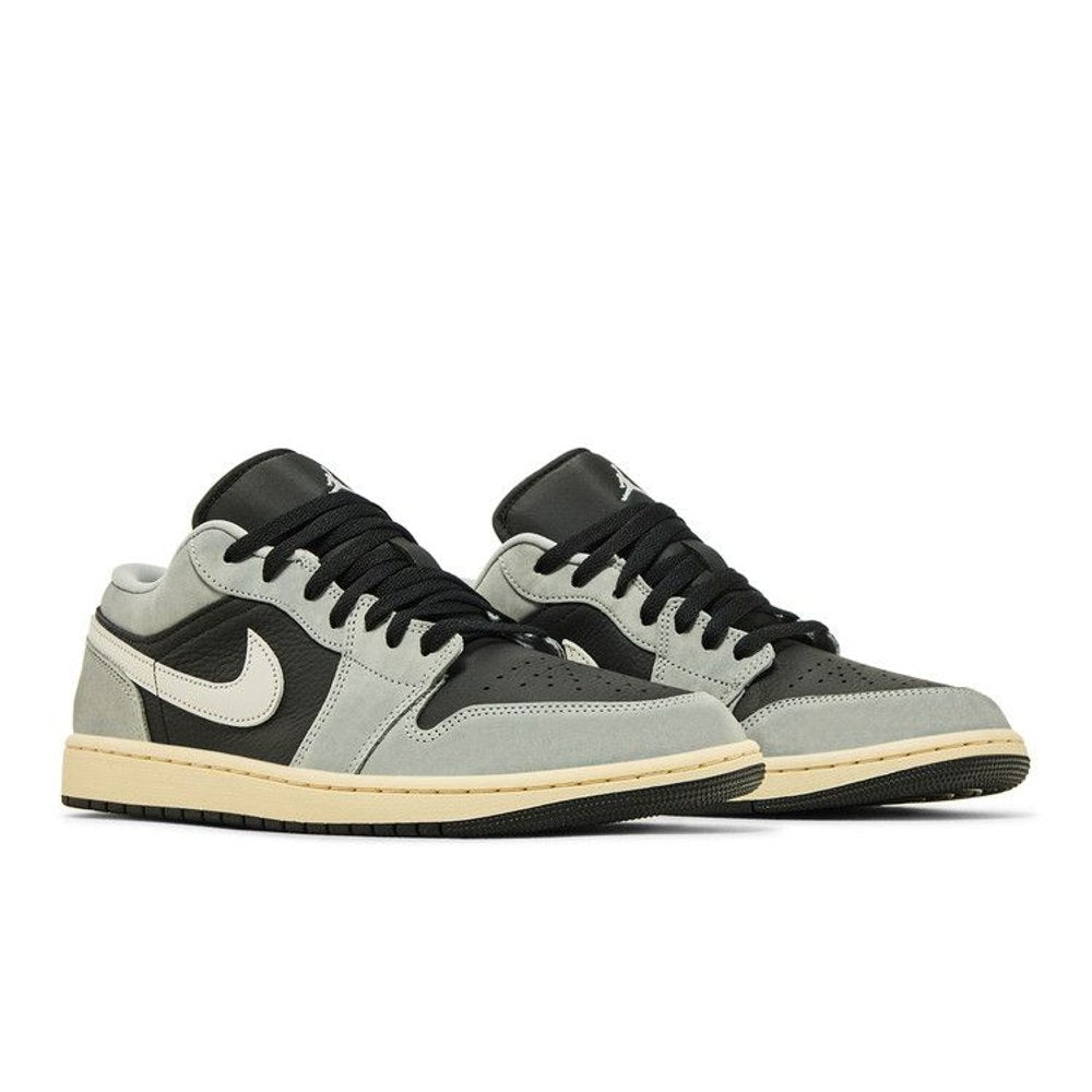 Jordan 1 Low Light Smoke Grey Off Noir – detail materiálu | Purekickz