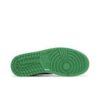 Jordan 1 Low Lucky Green – zadní pohled | Purekickz
