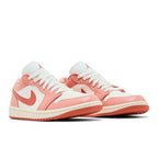 Jordan 1 Low Madder Root (W) – lifestyle foto | Purekickz