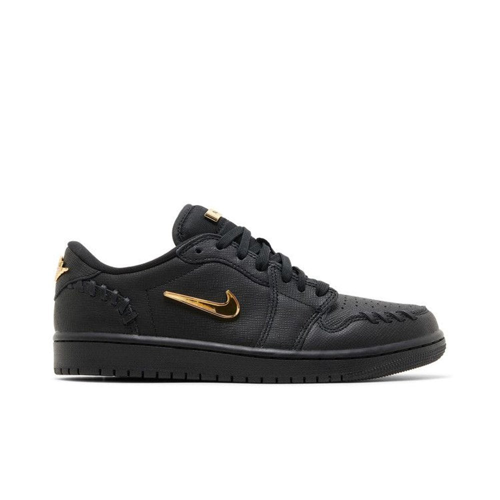 Jordan 1 Low Method of Make Black Metallic Gold (W) – boční pohled | Purekickz