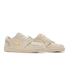 Jordan 1 Low Method of Make Legend Light Brown (W) – lifestyle foto | Purekickz