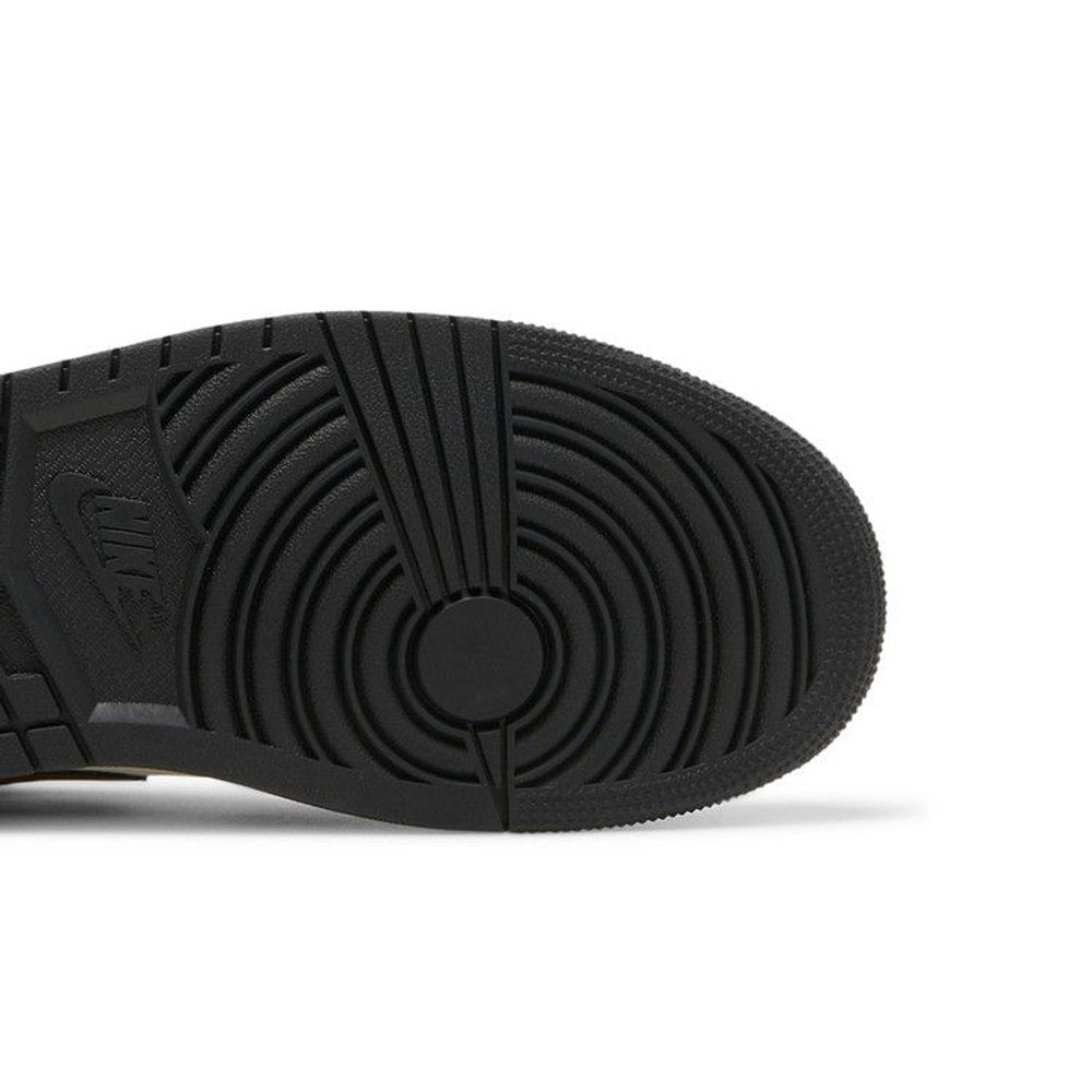 Jordan 1 Low Mocha – pohled shora | Purekickz