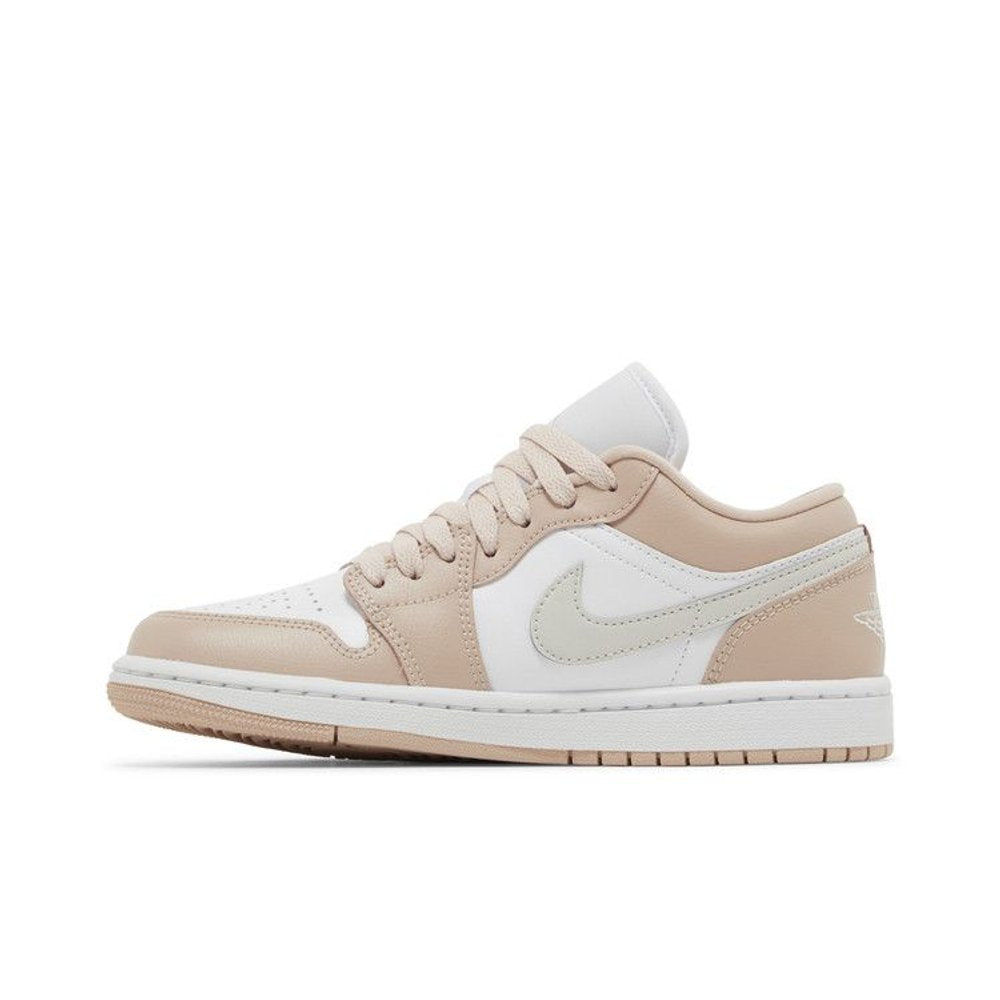 Jordan 1 Low Particle Beige (W) – hlavní pohled | Purekickz