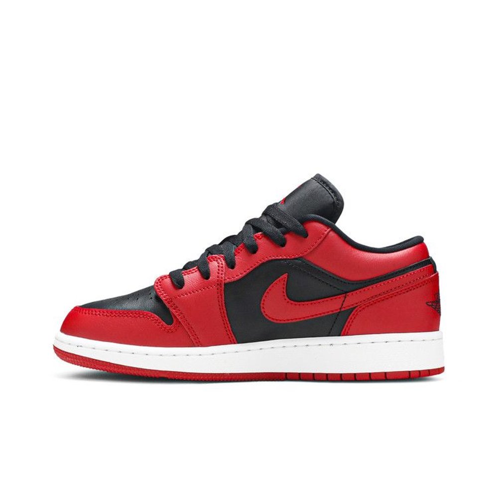 Jordan 1 Low Reverse Bred (GS) – hlavní pohled | Purekickz