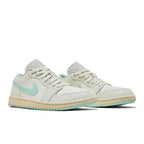 Jordan 1 Low Sail Igloo (W) – lifestyle foto | Purekickz