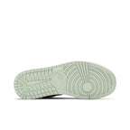 Jordan 1 Low SE Barely Green – zadní pohled | Purekickz