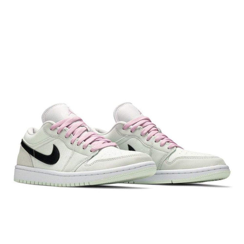 Jordan 1 Low SE Barely Green – lifestyle foto | Purekickz