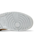 Jordan 1 Low SE Celestial Gold (W) – pohled shora | Purekickz