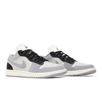 Jordan 1 Low SE Craft Inside Out Cement Grey – lifestyle foto | Purekickz