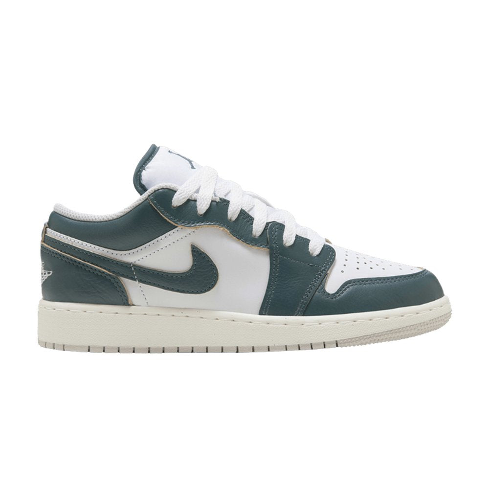 Jordan 1 Low SE Oxidized Green (GS) – boční pohled | Purekickz