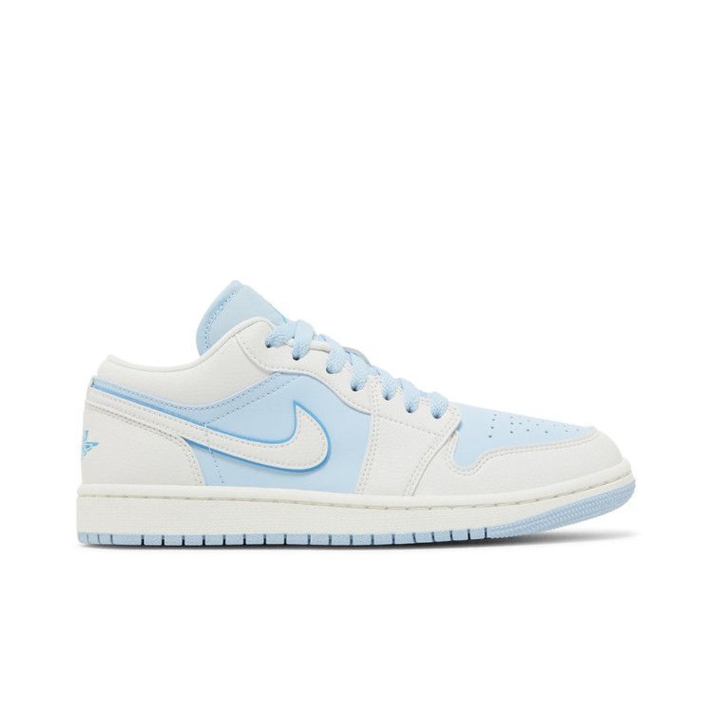 Jordan 1 Low SE Reverse Ice Blue – boční pohled | Purekickz