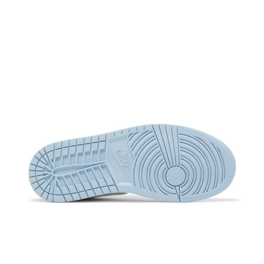 Jordan 1 Low SE Reverse Ice Blue – zadní pohled | Purekickz