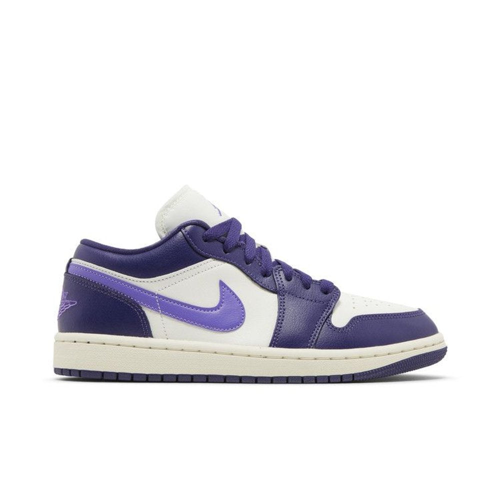 Jordan 1 Low SE Sky J Purple (W) – boční pohled | Purekickz