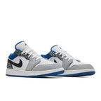 Jordan 1 Low SE True Blue (GS) – lifestyle foto | Purekickz
