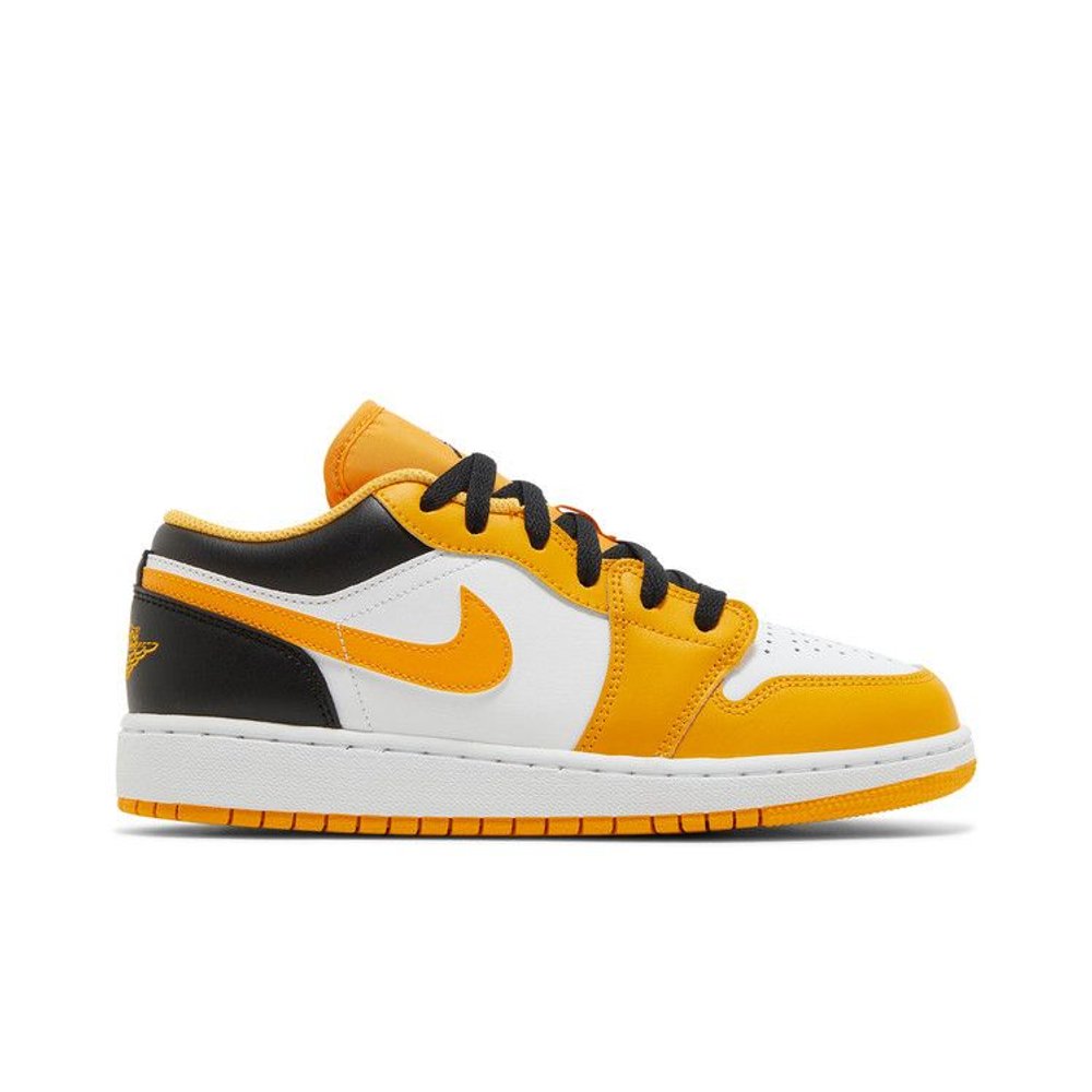 Jordan 1 Low Taxi (GS) – boční pohled | Purekickz
