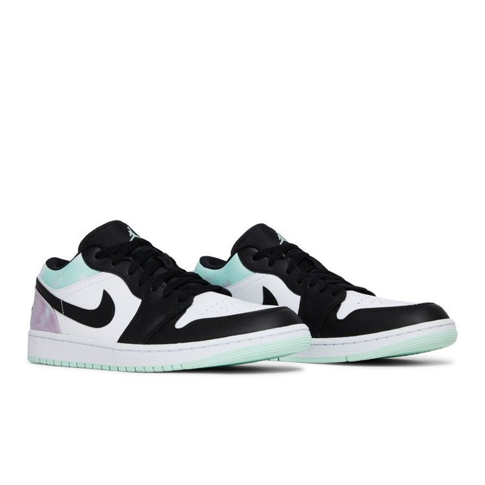 Jordan 1 Low Tie-Dye – lifestyle foto | Purekickz