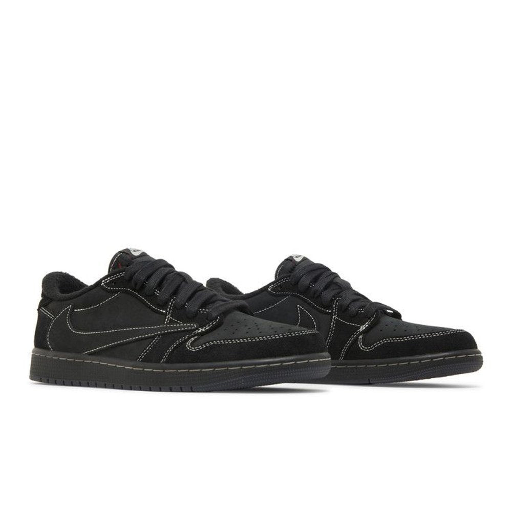 Jordan 1 Low Travis Scott Black Phantom – lifestyle foto | Purekickz