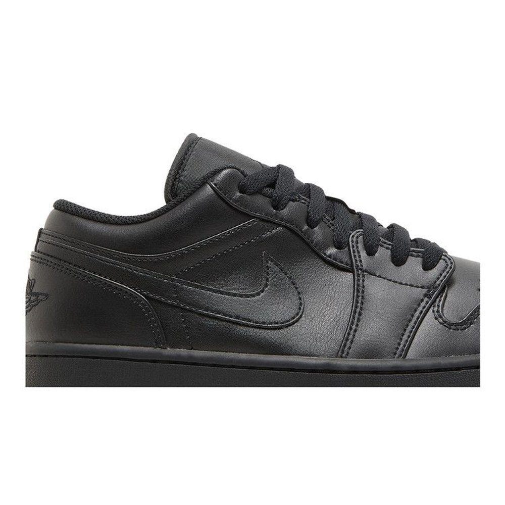 Jordan 1 Low Triple Black – detail | Purekickz