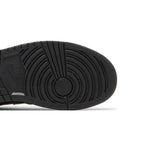 Jordan 1 Low Triple Black – pohled shora | Purekickz
